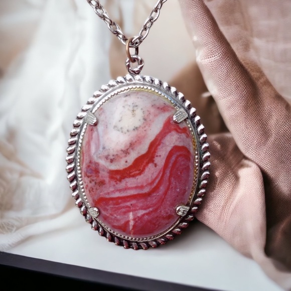 Vintage Jewelry - Vintage rhodochrosite healing necklace
